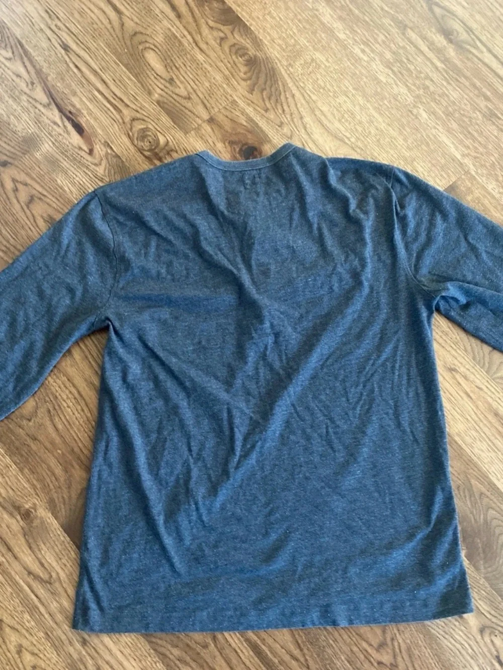 J Crew Gray Long Sleeve Henley Size Large Shirt-013